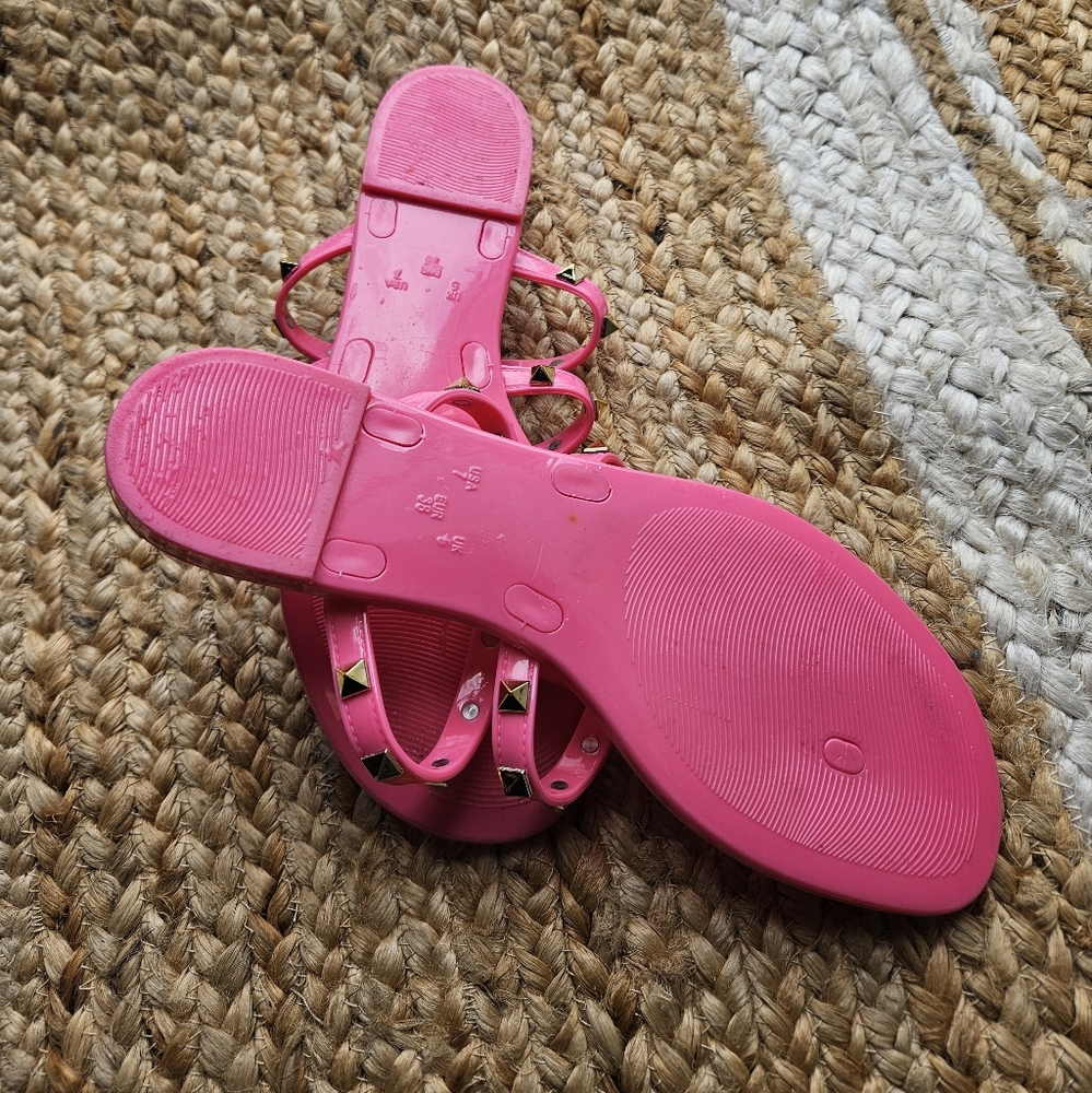 Sandals - Picture 2 of 3